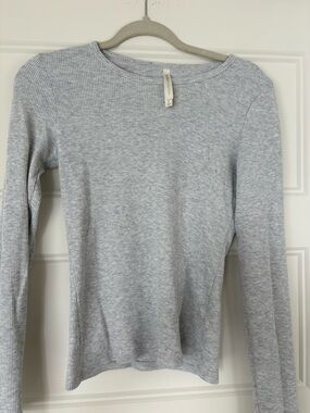 Babaton Light Gray Ribbed Long Sleeve Top